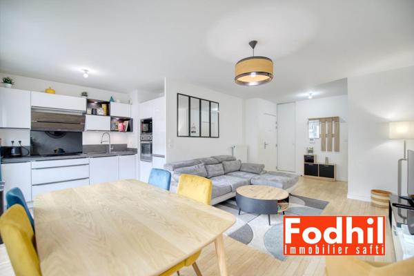 Appartement 3 piéces, 2 chambres avec parking et une cave.