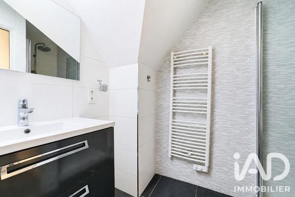 Immeuble à vendre 241 m² Rohan