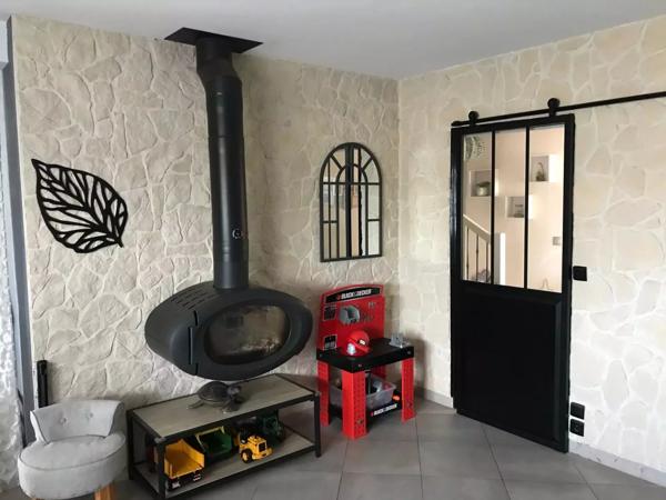 AGREABLE PAVILLON SUR SOUS SOL A SAINTE RADEGONDE