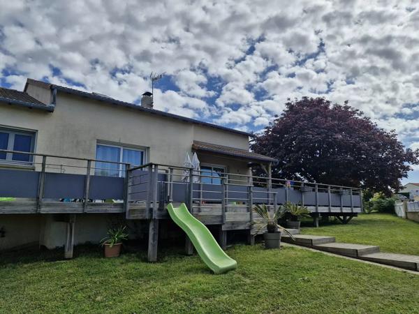 AGREABLE PAVILLON SUR SOUS SOL A SAINTE RADEGONDE