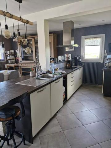 AGREABLE PAVILLON SUR SOUS SOL A SAINTE RADEGONDE
