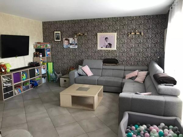 AGREABLE PAVILLON SUR SOUS SOL A SAINTE RADEGONDE