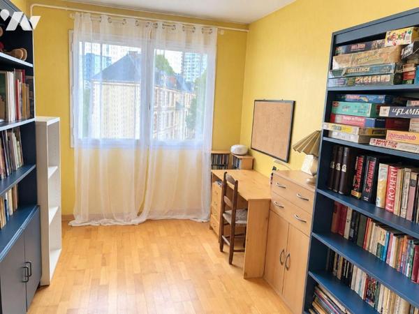A VENDRE - RENNES - T3 de 87,92 m² + double garage + cave - À 10 minutes environ à pied de la p...
