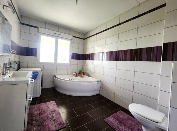 Belle maison familiale récente de plus de 170 m² – 4 chambres – environnement agréable