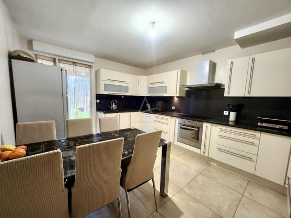 Belle maison familiale récente de plus de 170 m² – 4 chambres – environnement agréable