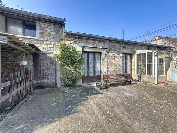 Maison Villers Sous Saint Leu 84 m2, jardin 884 m²