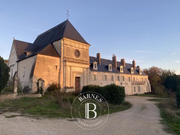Vendôme, Château  1 888 m² à vendre
