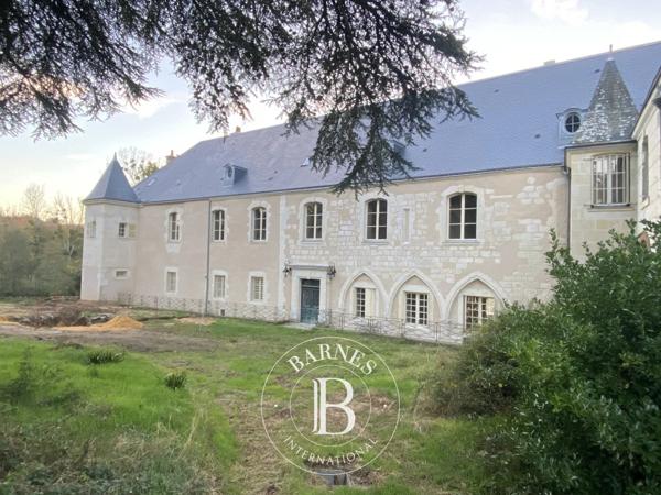 Vendôme, Château  1 888 m² à vendre