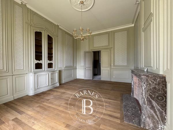 Vendôme, Château  1 888 m² à vendre