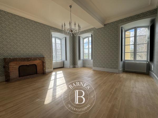Vendôme, Château  1 888 m² à vendre