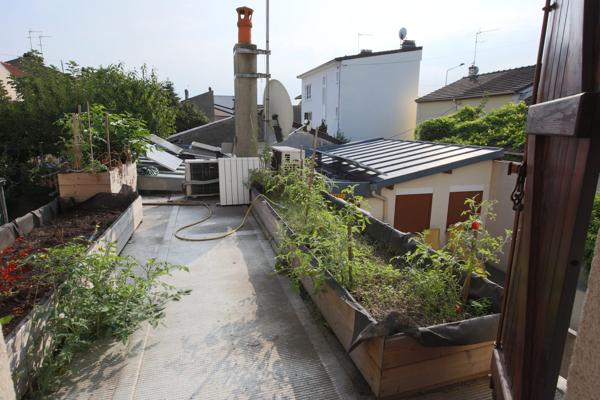 Maison avec dépendance, proche métro