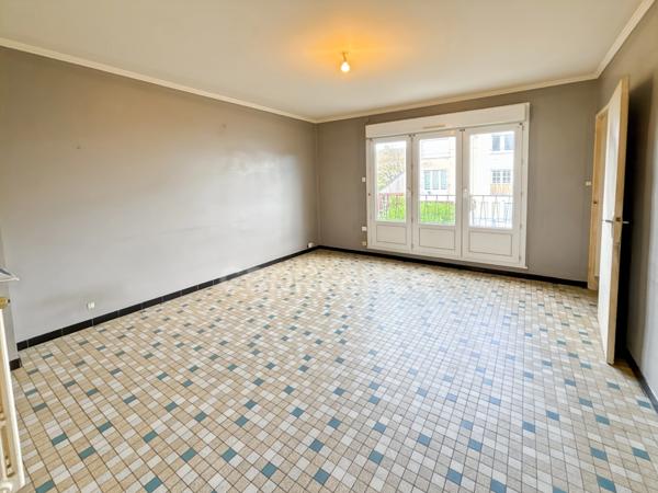 Maison à rénover 2 chambres BONNÉTABLE (72)