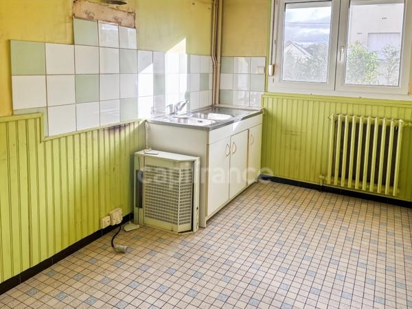 Maison à rénover 2 chambres BONNÉTABLE (72)