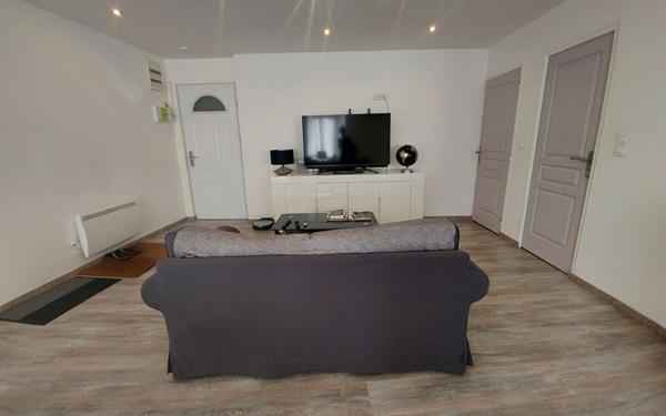 Appartement à louer    3 pièces • 77,80 m2 Nogentel