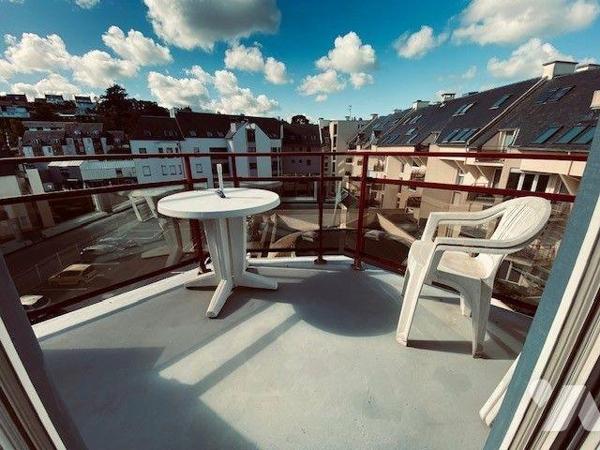 A VENDRE à Perros-Guirec (22700) en Côtes-d'Armor, Proche Plage, un appartement de type 2, d'un...