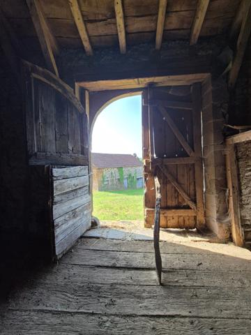 Maison à vendre 2 pièces AYRENS (15)