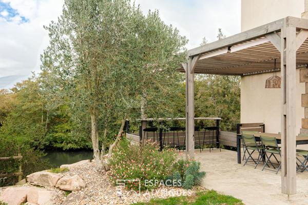 Maison de charme avec piscine, vue sur l’étang et proche des commodités