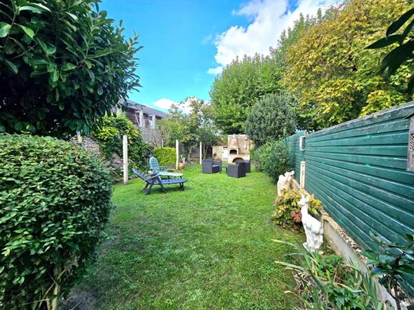 Maison Auvers Le Hamon 6 pièce(s) 152 m2