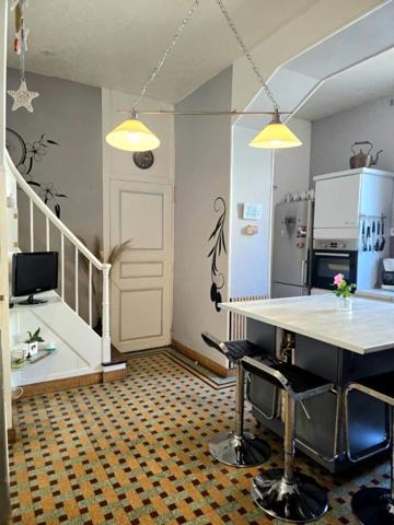 Maison Auvers Le Hamon 6 pièce(s) 152 m2