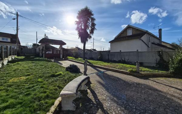 Maison à vendre    5 pièces • 178,75 m2 La Norville