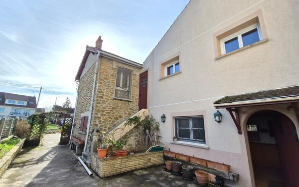 Maison à vendre    5 pièces • 178,75 m2 La Norville