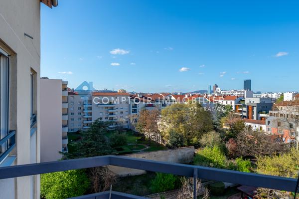 Appartement
                                                                                                                                                                                                                                                                                                                        5 pièce(s)                                                                                                                                                                                                          3 chambre(s)                                                                                                                                                                                                          92.63  m²