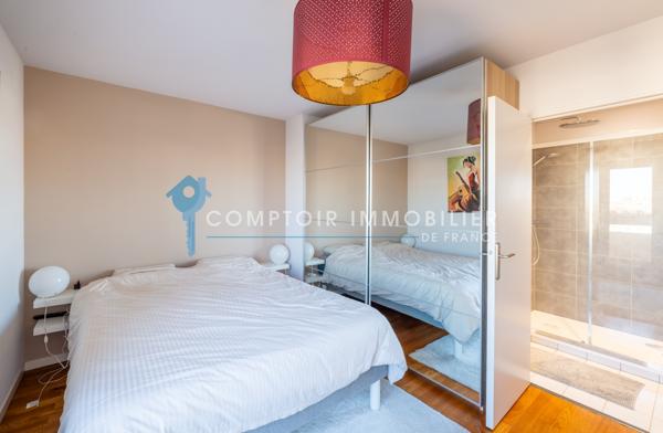 Appartement
                                                                                                                                                                                                                                                                                                                        5 pièce(s)                                                                                                                                                                                                          3 chambre(s)                                                                                                                                                                                                          92.63  m²