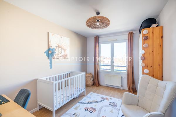 Appartement
                                                                                                                                                                                                                                                                                                                        5 pièce(s)                                                                                                                                                                                                          3 chambre(s)                                                                                                                                                                                                          92.63  m²