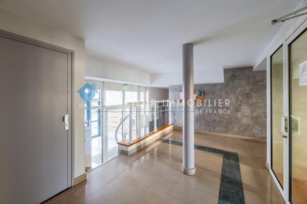 Appartement
                                                                                                                                                                                                                                                                                                                        5 pièce(s)                                                                                                                                                                                                          3 chambre(s)                                                                                                                                                                                                          92.63  m²