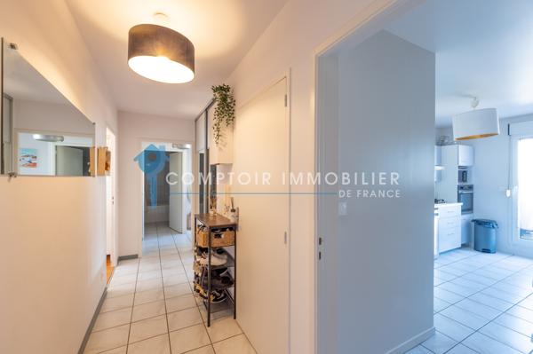 Appartement
                                                                                                                                                                                                                                                                                                                        5 pièce(s)                                                                                                                                                                                                          3 chambre(s)                                                                                                                                                                                                          92.63  m²