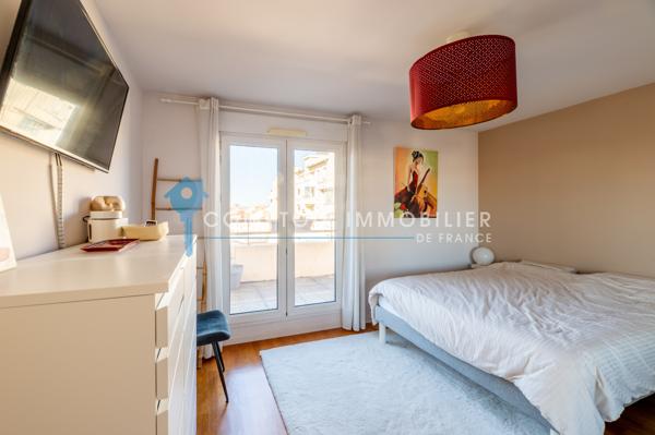 Appartement
                                                                                                                                                                                                                                                                                                                        5 pièce(s)                                                                                                                                                                                                          3 chambre(s)                                                                                                                                                                                                          92.63  m²