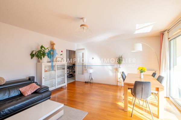 Appartement
                                                                                                                                                                                                                                                                                                                        5 pièce(s)                                                                                                                                                                                                          3 chambre(s)                                                                                                                                                                                                          92.63  m²