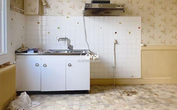 Maison à vendre    3 pièces •  Montluçon