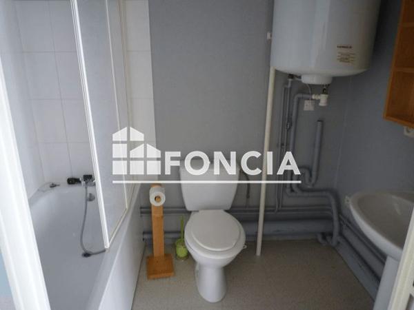 Location Studio 28.23 m² - 23 RUE DU PERE DE LA CROIX Poitiers 86000