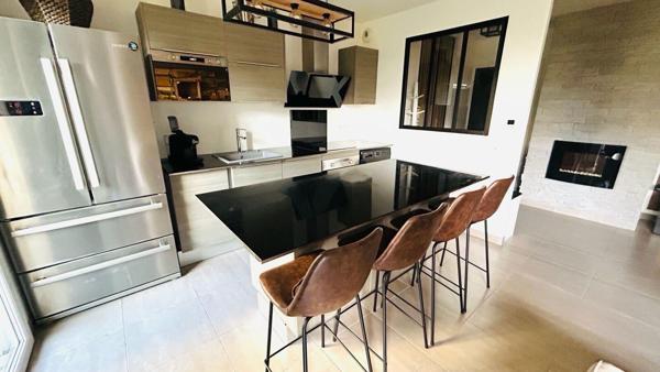 Rare : appartement T3 avec terrasse de 25 m², lumineux, parking, résidence sécurisée