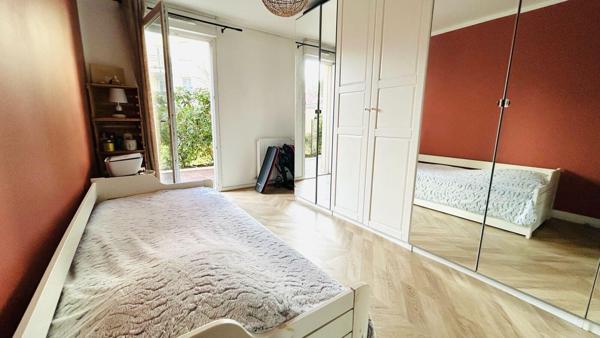 Rare : appartement T3 avec terrasse de 25 m², lumineux, parking, résidence sécurisée