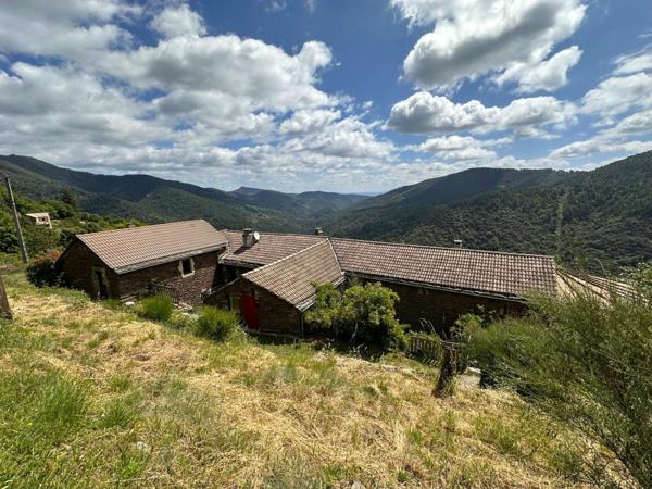 Maison à vendre    14 pièces •  Joyeuse