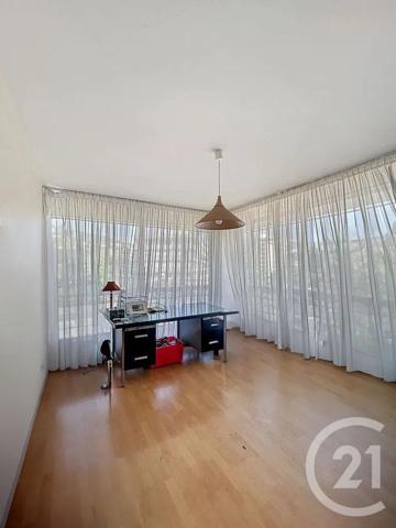 Appartement F4 à vendre  4 pièces - 78,37 m2 CHAMALIERES - 63