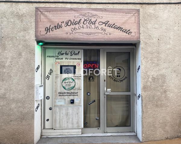 Achat local commercial Cuers - 23 m² - 43 000 €