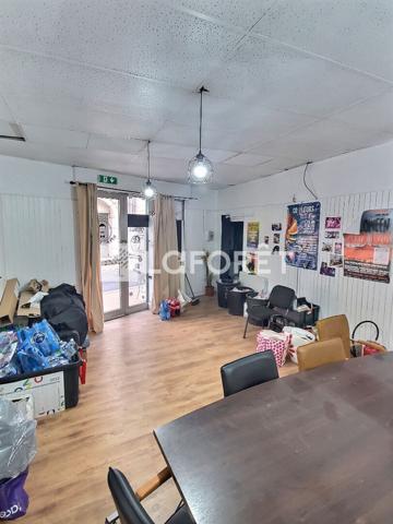 Achat local commercial Cuers - 23 m² - 43 000 €