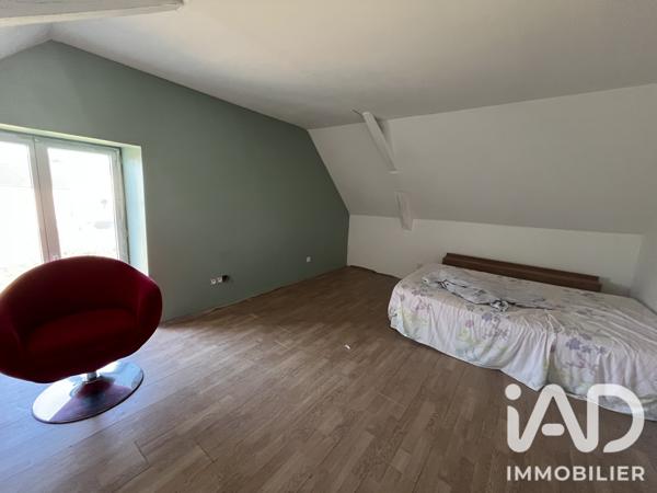 Maison à vendre 5 pièces 213,85 m² Noyant-Villages
