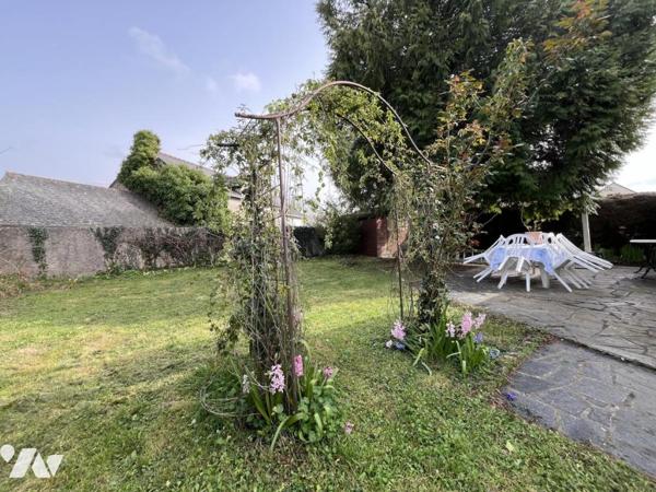 Maison familiale dans le bourg de La Chapelle-sur-Erdre :