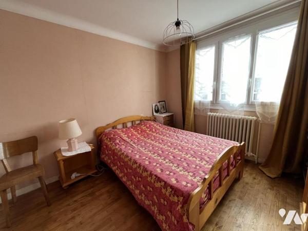 Maison familiale dans le bourg de La Chapelle-sur-Erdre :