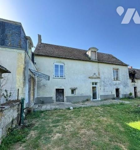 MAISON ANCIENNE EN PARTIE RESTAURER