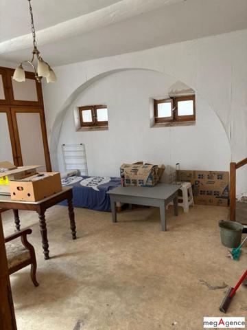 Maison à SAINT-ETIENNE-VALLEE-FRANCAISE, 48330 - 12 pièces 323m²