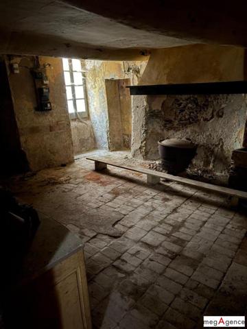 Maison à SAINT-ETIENNE-VALLEE-FRANCAISE, 48330 - 12 pièces 323m²