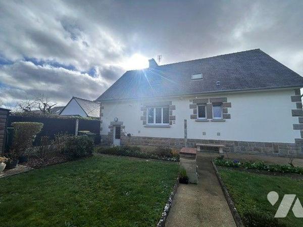 Maison en Vente à Quévert (22100) en Côtes-d'Armor (22)

Cette maison se situe dans la locali...
