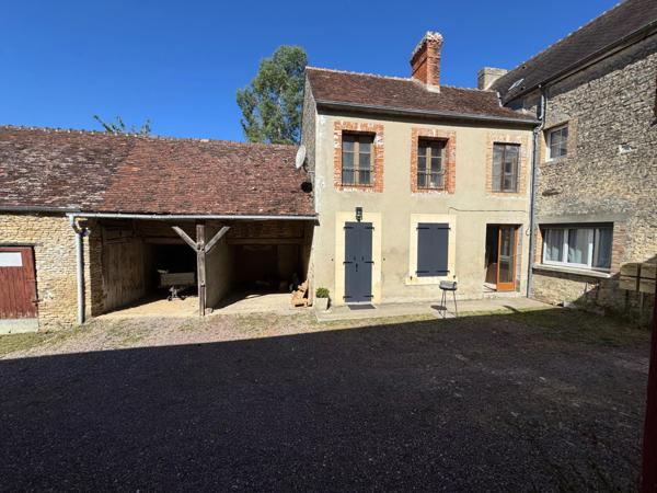 Immeuble à ESSAY, 61500 - 130m²