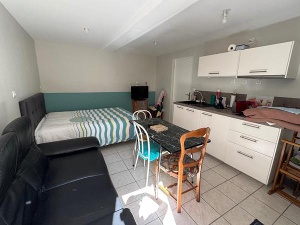 Immeuble à ESSAY, 61500 - 130m²