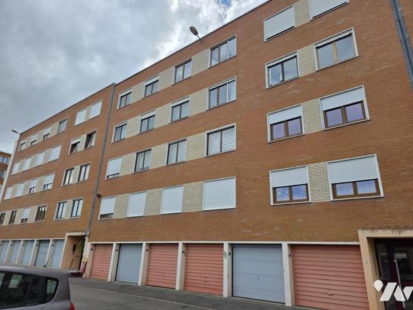 Appartement de type 3 en résidence sécurisée avec parking et balcon 